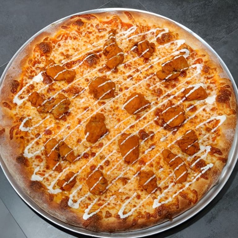 Buffalo Chicken Pizza Delight